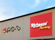 Richeese Factory Hiring! Dibuka Lowongan Crew Outlet Penempatan Seluruh Outlet & QC Area Penempatan Bekasi